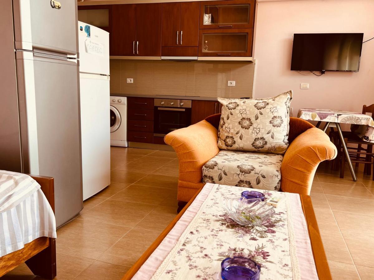 Sana Apartment Sarande Exterior photo